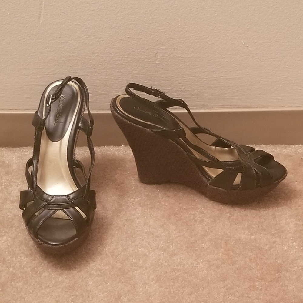 Black strappy wedges